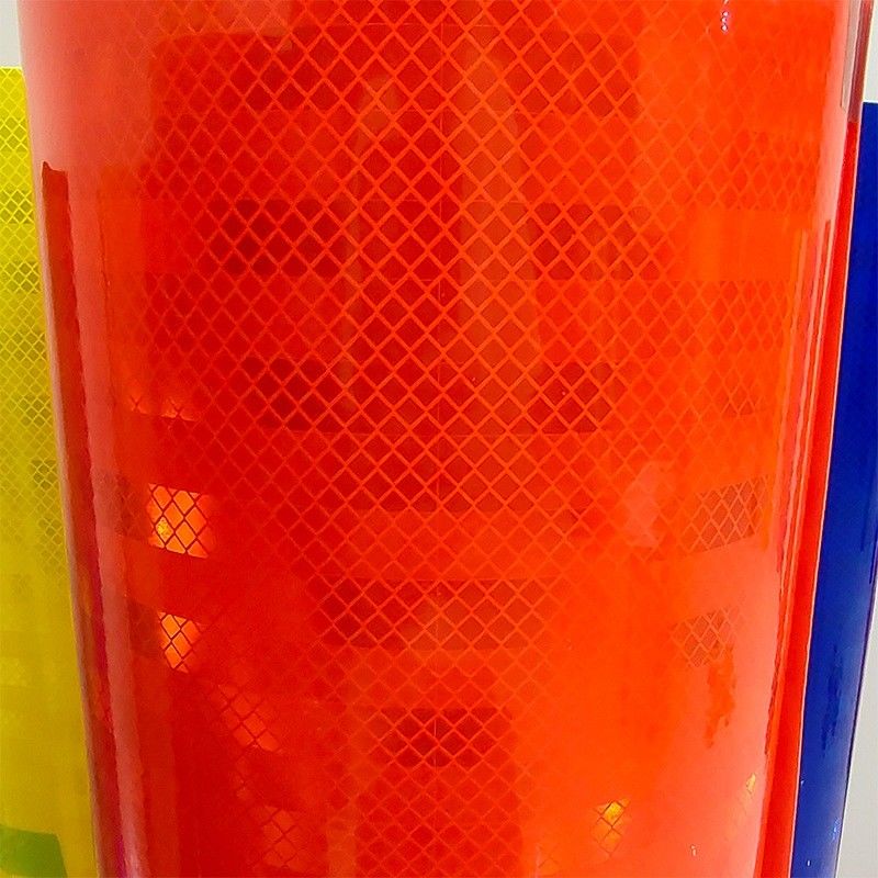 Putih Kuning Merah Hijau Biru Oranye Warna Prismatic Reflektif Sheet Film untuk Tanda Lalu Lintas Jalan