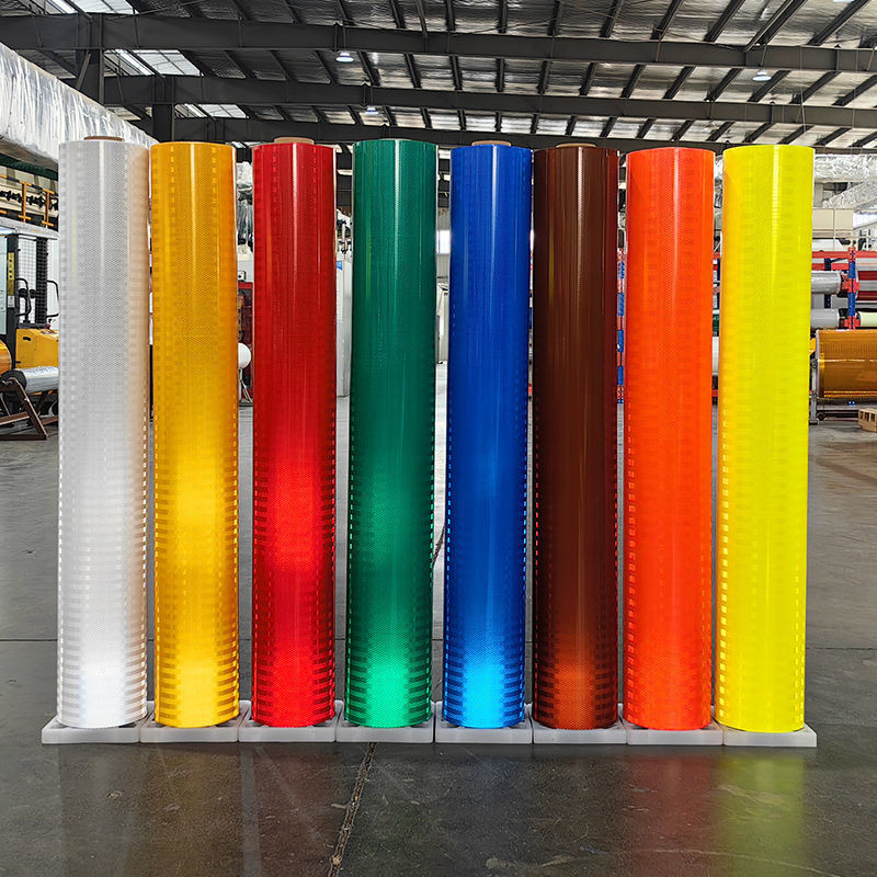 Intensitas Tinggi Prismatik 1.22m*45.7m Sertifikasi 10 Tahun Micro Prismatic Retro Reflective Sheet untuk Tanda Keamanan Jalan Raya