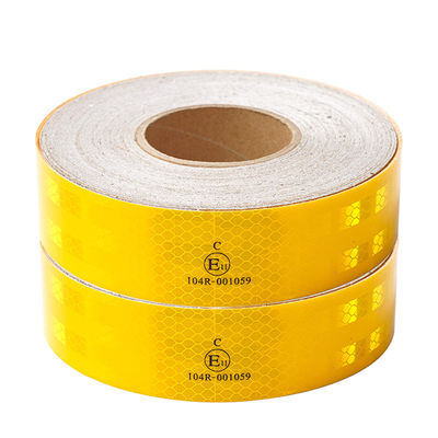 Harga yang bagus PET Custom Adhesive Sticker Vinyl Roll Safety Retro Trunk ECE 104r Pita reflektif on line