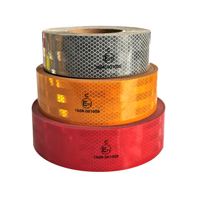 Harga yang bagus Aluminium Micro Prismatic ECE 104R Reflective Tape dengan umur 5 tahun untuk visibilitas kendaraan on line